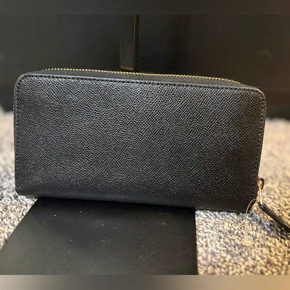 COACH ACCORDION ZIP WALLET IN CROSSGRAIN LEATHER - Picture 9 of 12